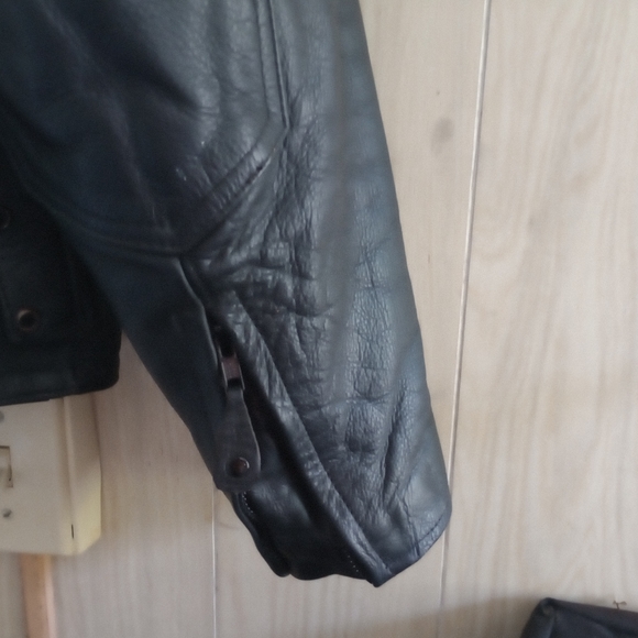 River Road Motorcycle Leather Jacket - Picture 6 of 9